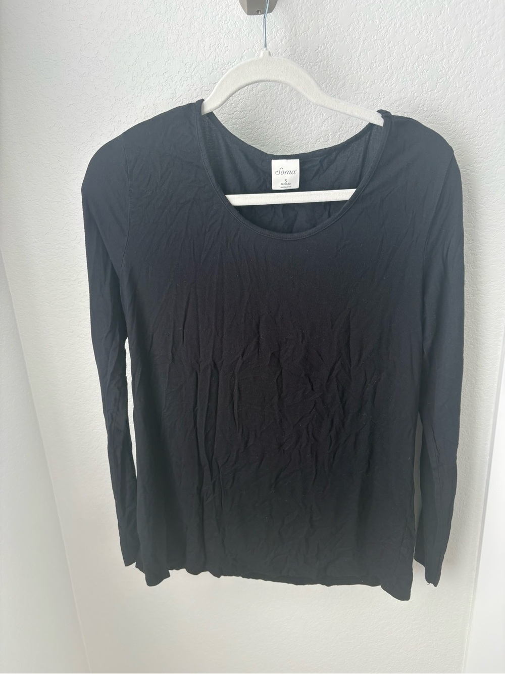 Soma Black Long Sleeve Scoop Neck Tee
